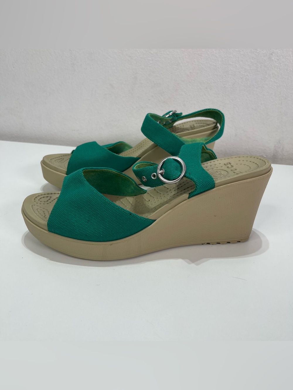 Crocs Hanalei Wedge Sandals Women's 10 Green Canvas Ankle Strap Casual Shoes Boh